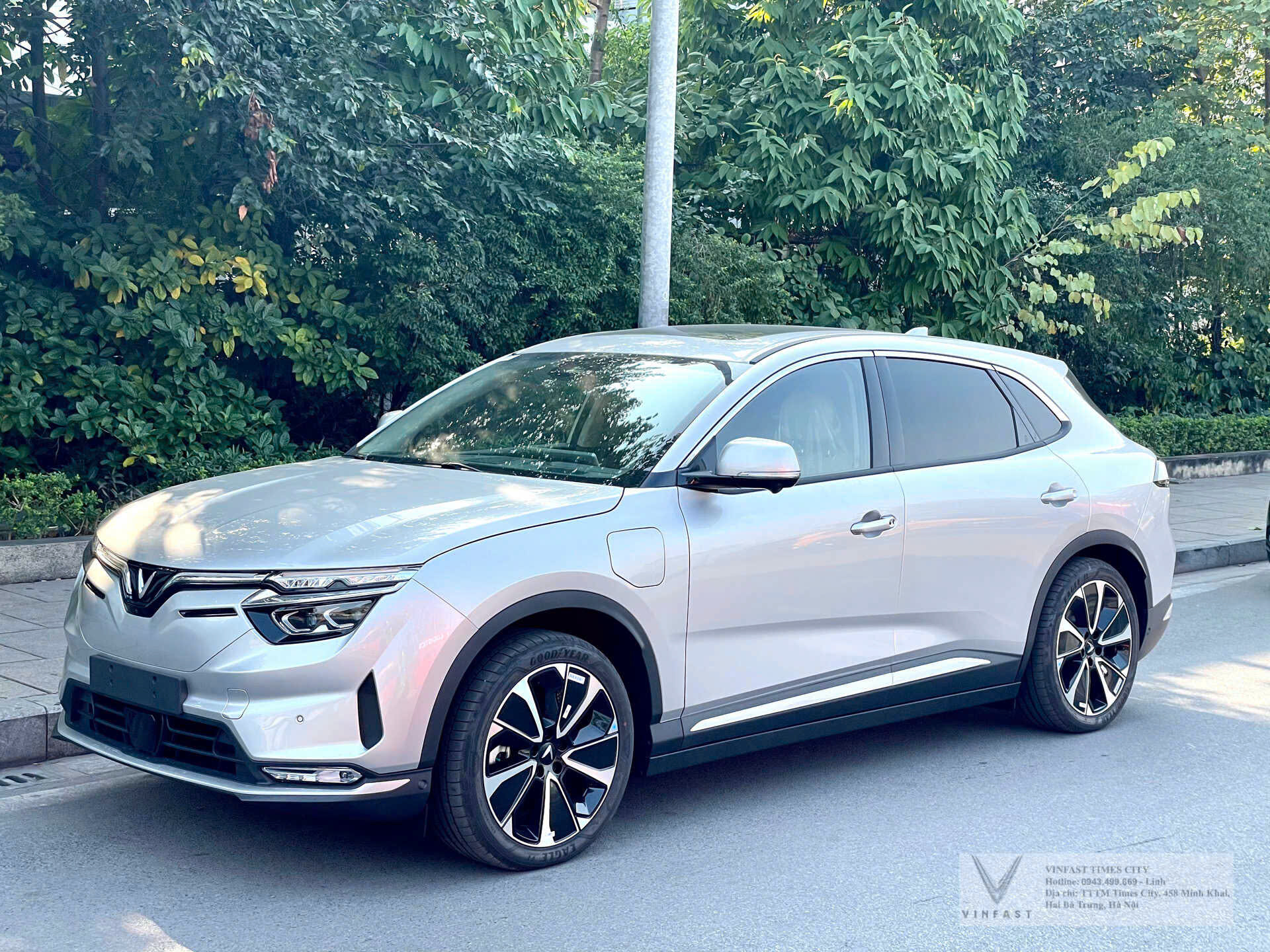 VF8 Plus Bạc 2023 – Pin SDI