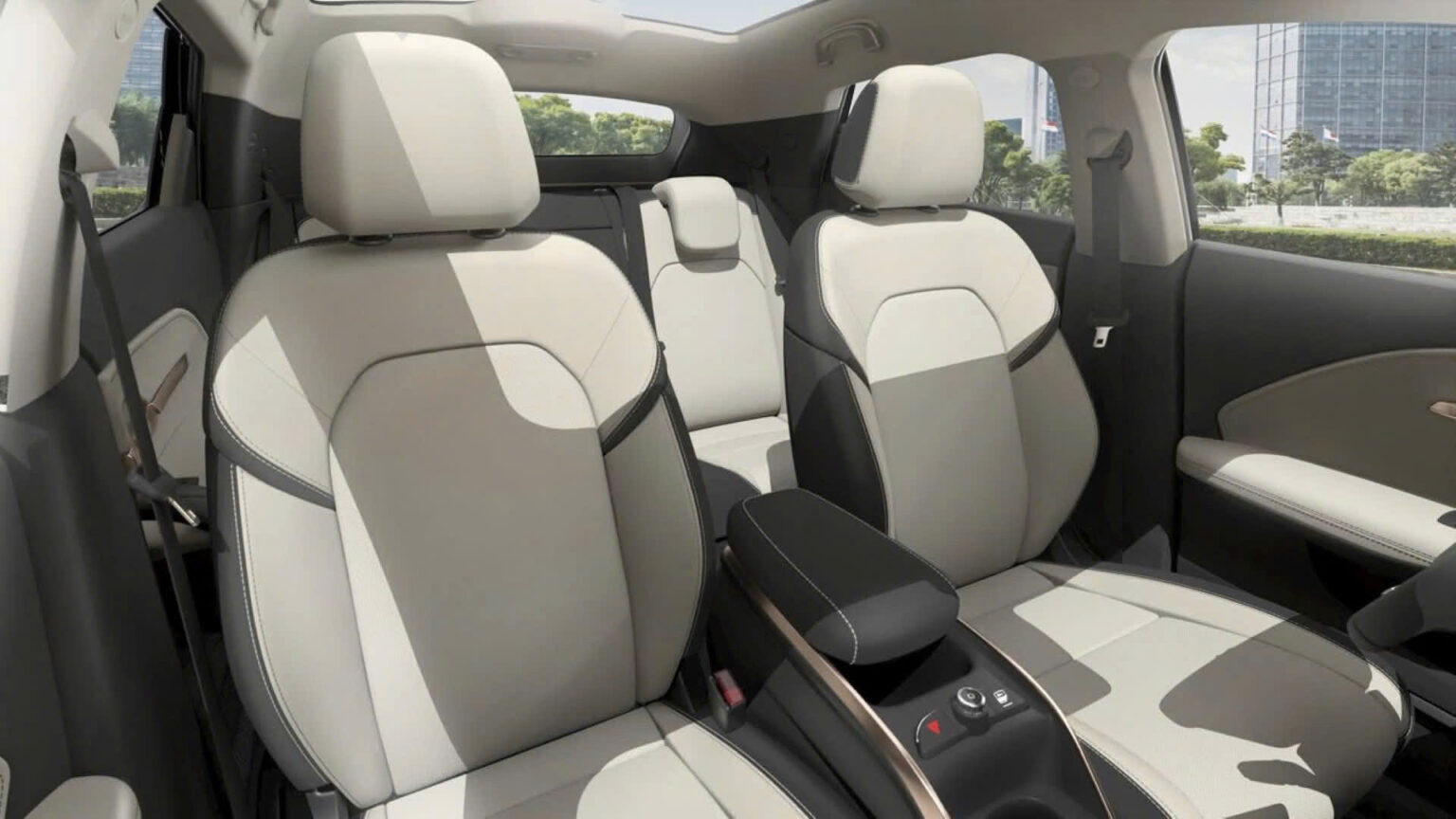 Nâng Cấp Tiện Nghi Nội Thất và Trải Nghiệm Lái Xe Đẳng Cấp